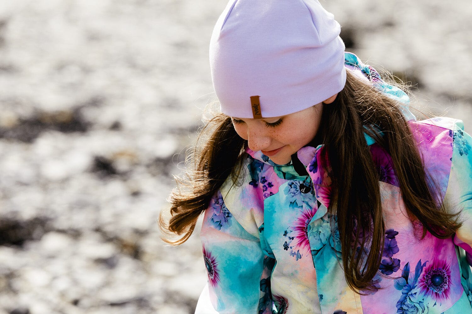 Dress child during springtime