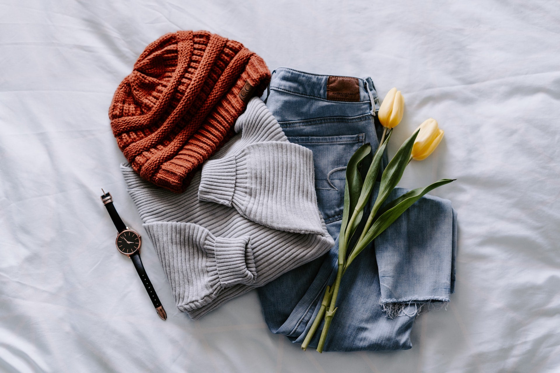how to fold baby clothes