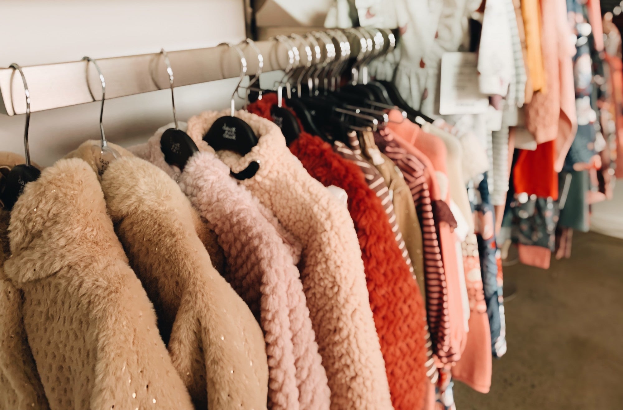 how to organize children clothes